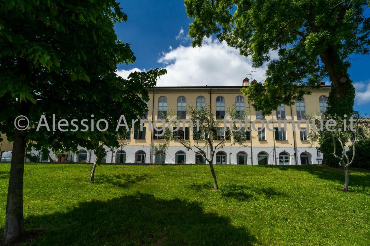 BlueLake Inn Olginate Bagian luar foto