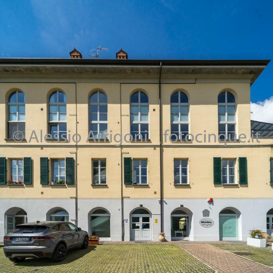 BlueLake Inn Olginate Bagian luar foto