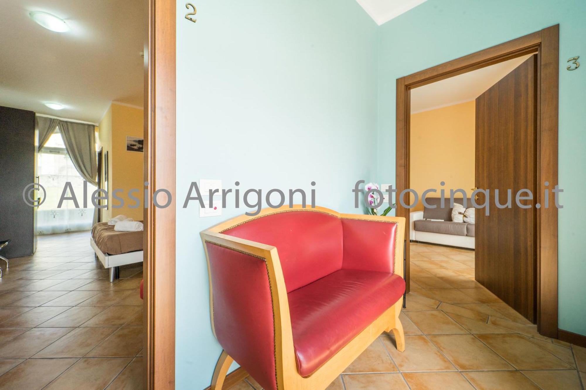 BlueLake Inn Olginate Bagian luar foto