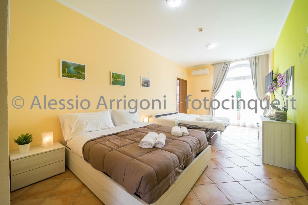 BlueLake Inn Olginate Bagian luar foto