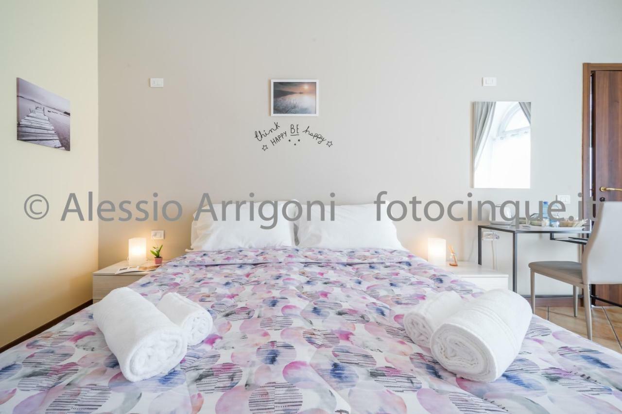 BlueLake Inn Olginate Bagian luar foto