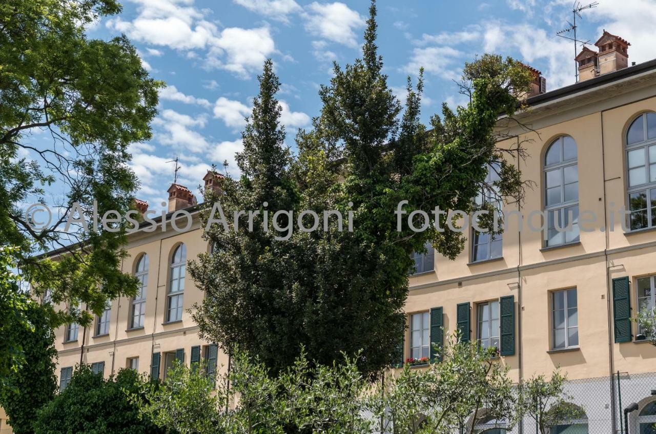 BlueLake Inn Olginate Bagian luar foto
