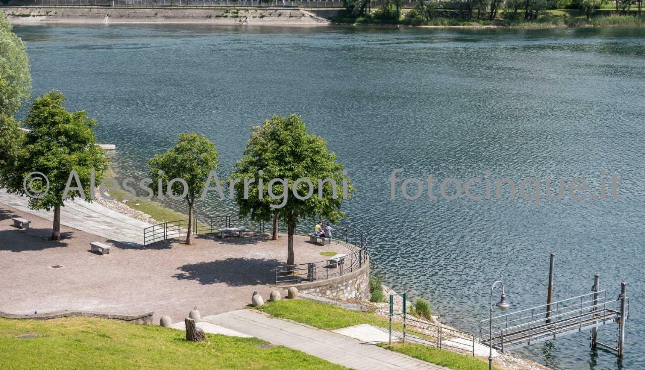 BlueLake Inn Olginate Bagian luar foto