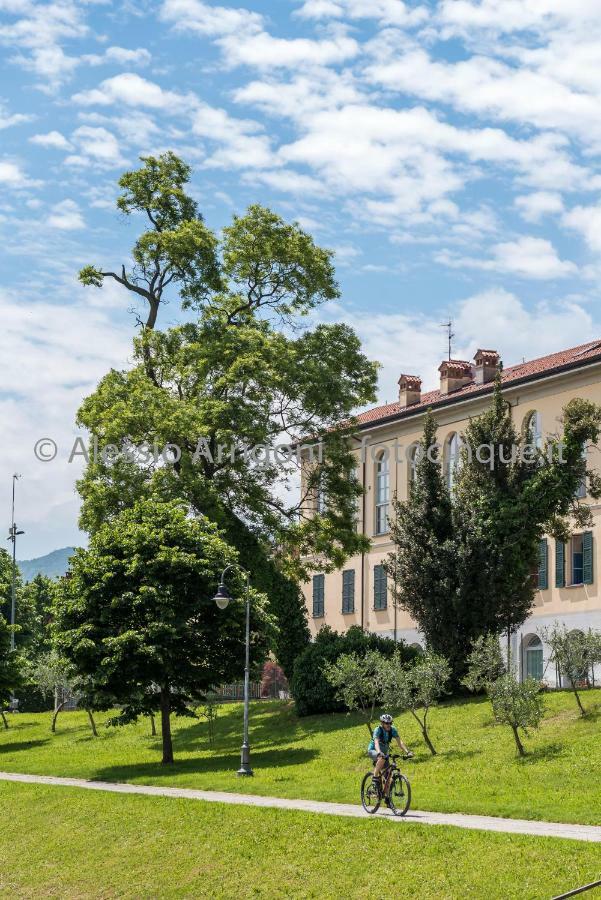 BlueLake Inn Olginate Bagian luar foto
